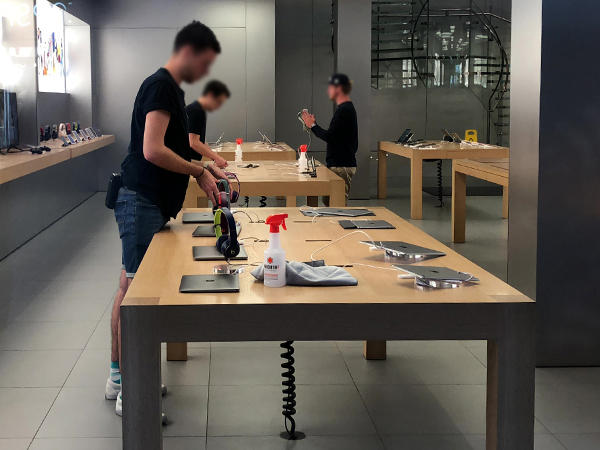 touch wipes ipad cleaner microfiber woosh cloths screens laptop eyeglass brush clean electronics