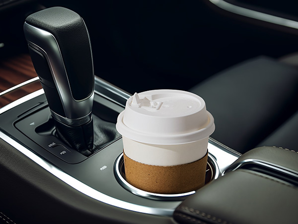 coffee cups with lids