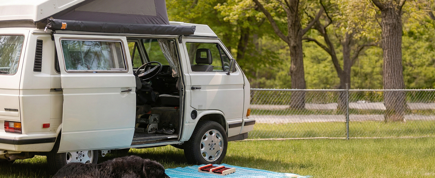 boot scraper brush Flat mat scrubber in front of Vw van