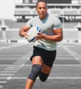Modvel Knee Sleeves worn by a football athlete