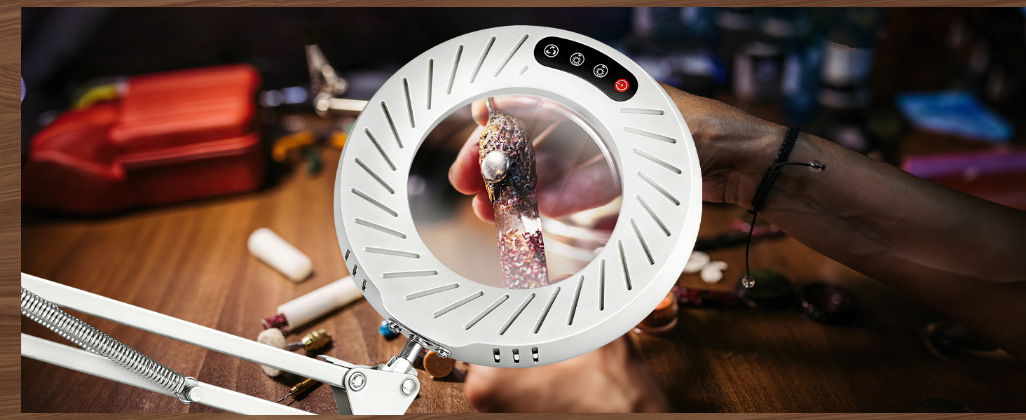 magnifying glass with light