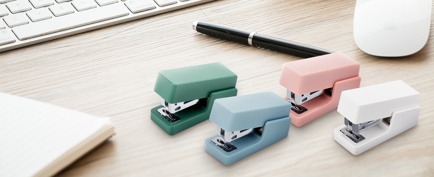 mini stapler with staples
