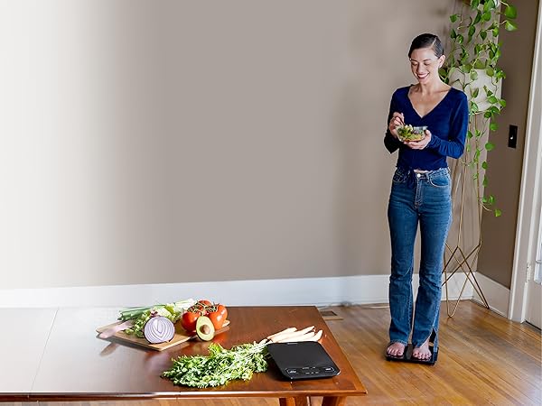 Use the scale to measure the perfect amount of food for your meals