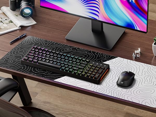 black mouse pads