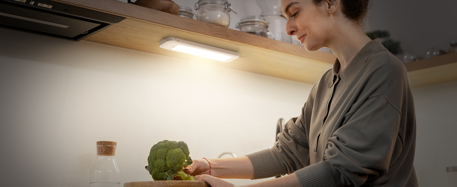 lights for under cabinets in kitchen