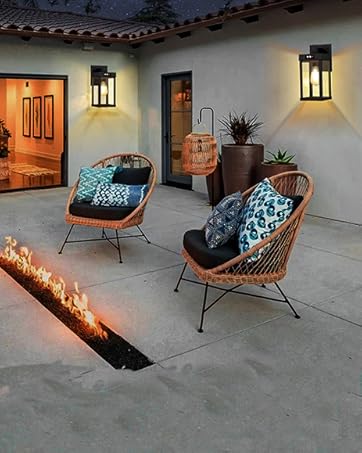 solar wall light