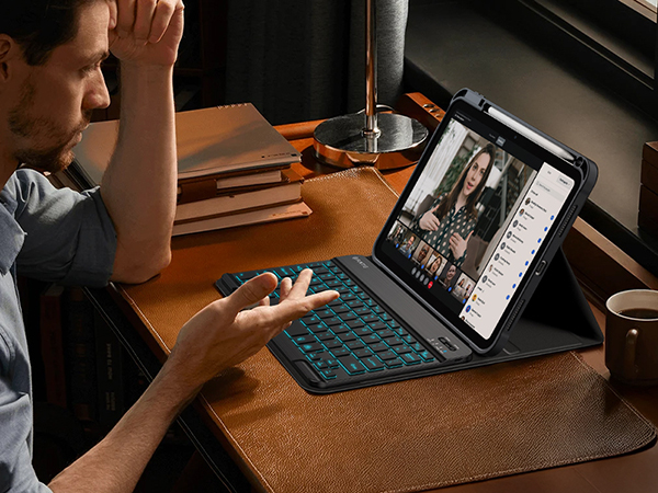 iPad A16 Case with Keyboard