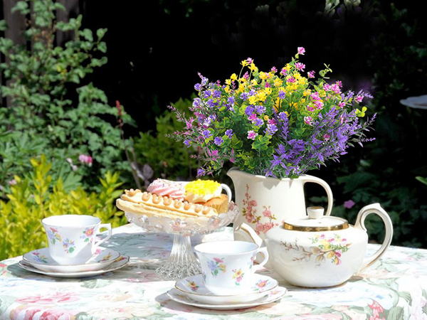fake outdoor flowers