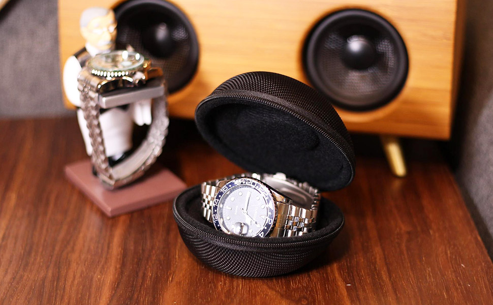 The case is shaped with a concave in the middle which provides a nice snug fit for your watch.
