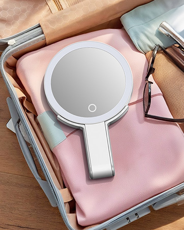 Travel mirror
