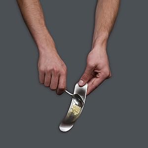 Rocker Garlic Crusher
