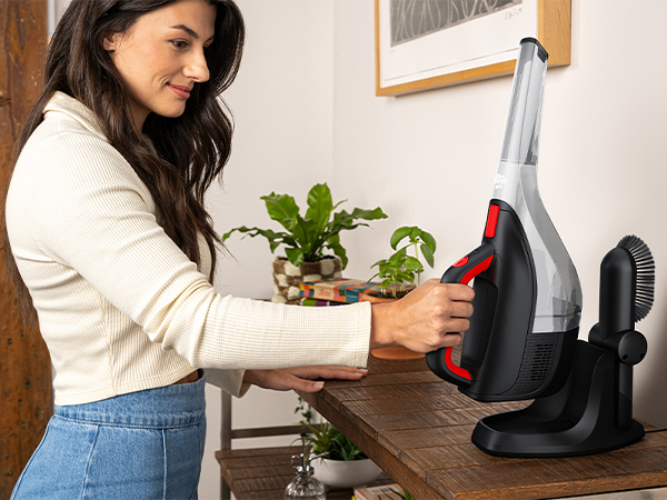 CHARGING STAND WITH BUILT-IN TOOL STORAGE