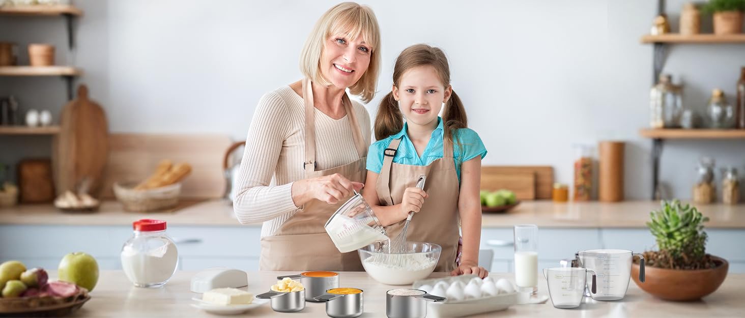 Lingsheng Measuring Cups and Spoons Set