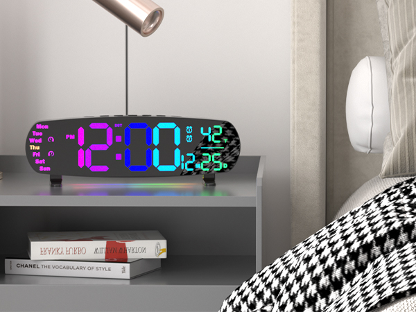 hanging wall clock digital