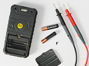 Equipped with high-quality batteries to enhance user experience.