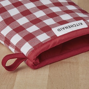 buffalo check oven mitts, kicthen aid buffalo check oven mitts, red oven mitts, kitchen aid set