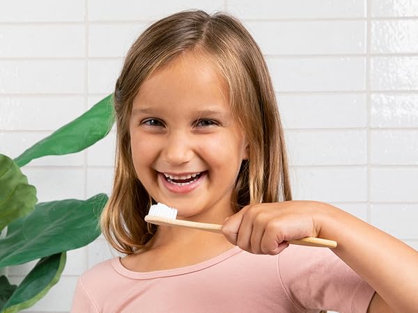 kids Fluoride antcavity strawberry header4mob