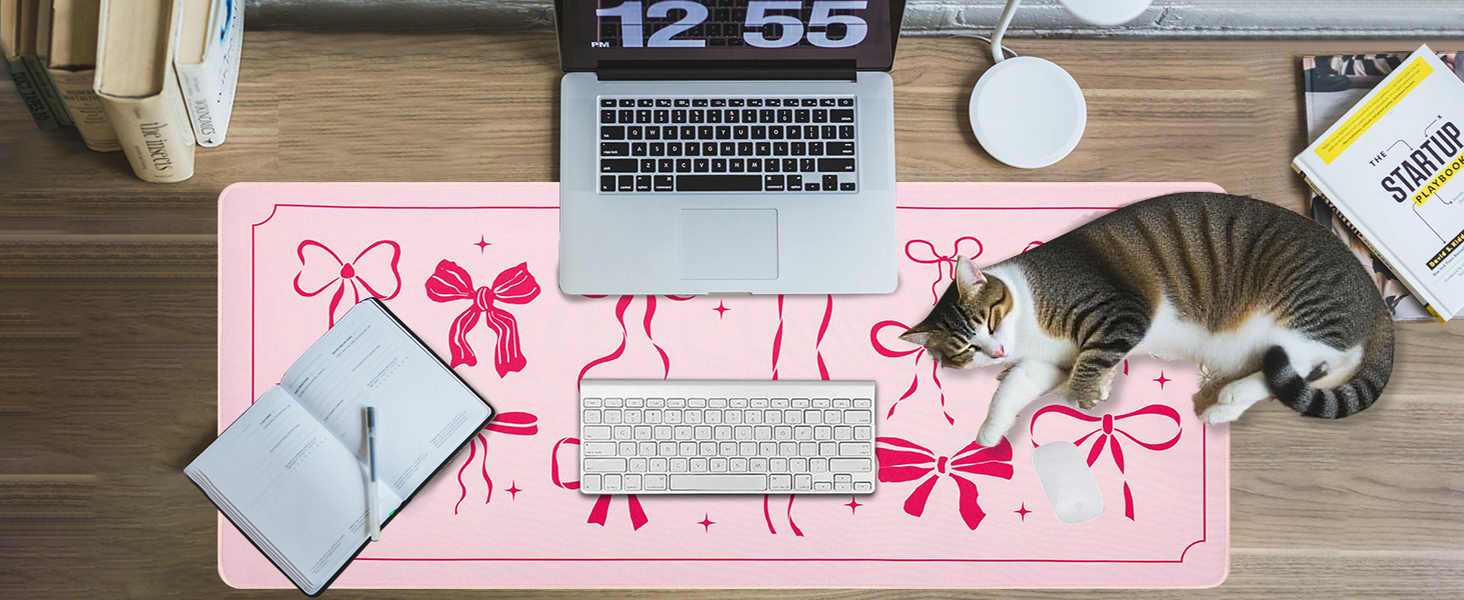 Coquette mouse pad
