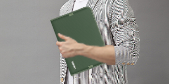  Easy to carry and store 