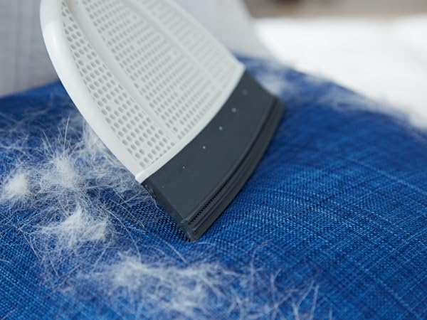 Broombi dog and cat hair remover