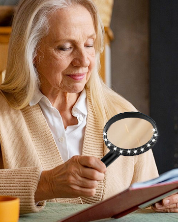 Magnifying Glass with Light