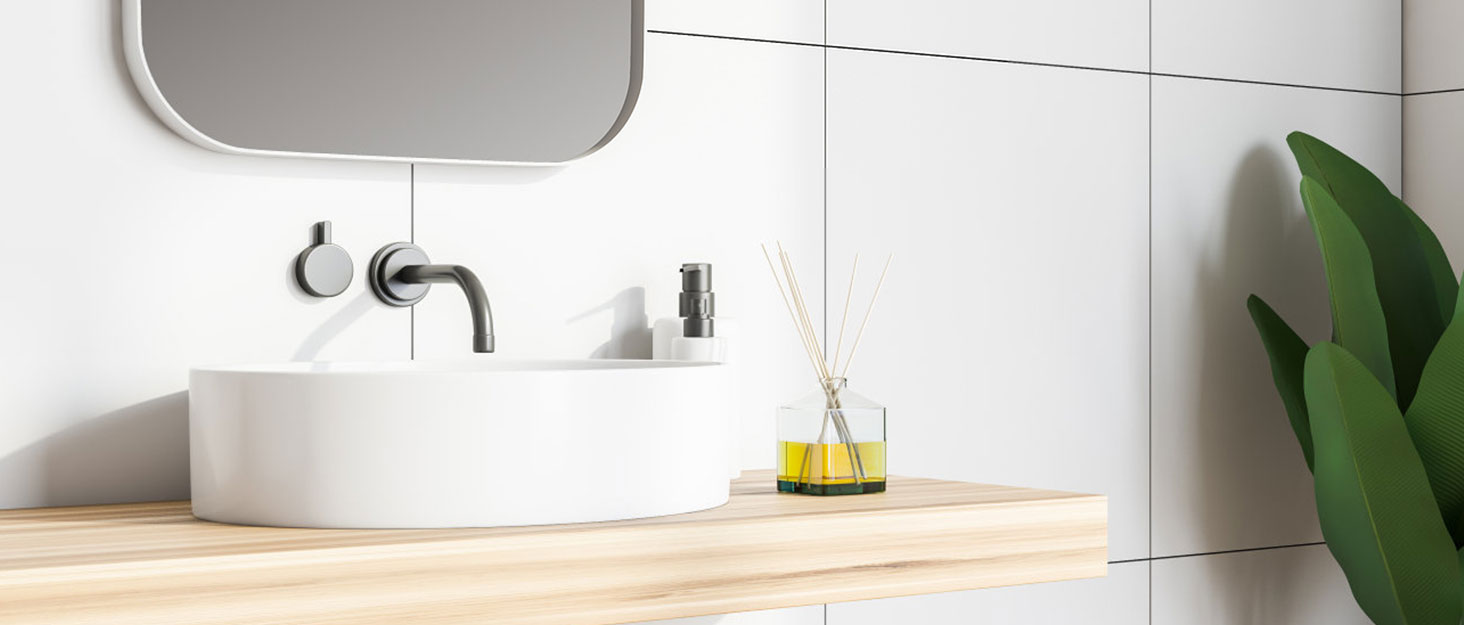 Automatic foaming soap dispenser
