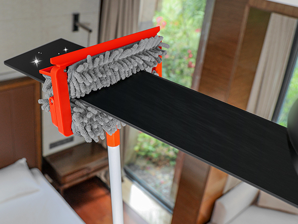 top view of the long handle ceiling fan blade cleaner tool, no more ladder