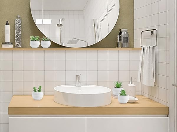 Bathroom decor