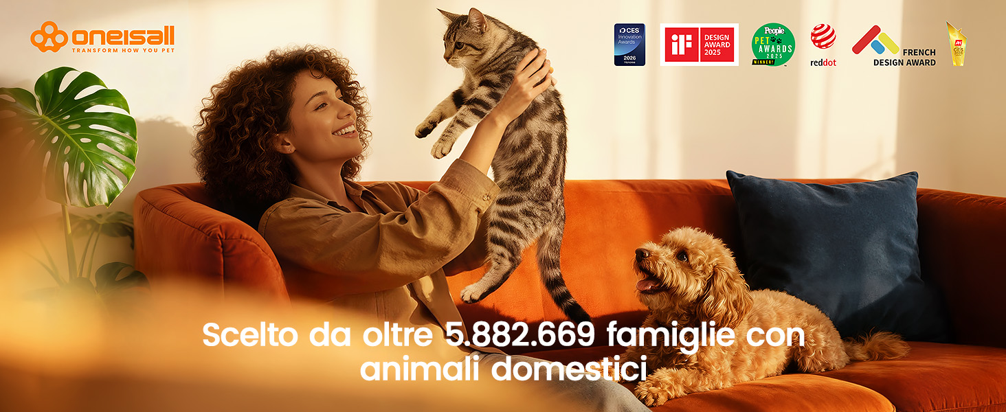 Text reads 'Scelto da oltre 5.882.869 famiglie con animali domestici' with brand logo. Person on orange couch holding tabby cat, tropical plant visible, multiple platform logos displayed.