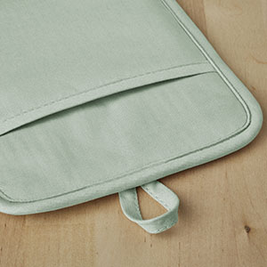 kitchen aid, silicone pot holders, kitchen aid pot holder set, heat resistant pot holders