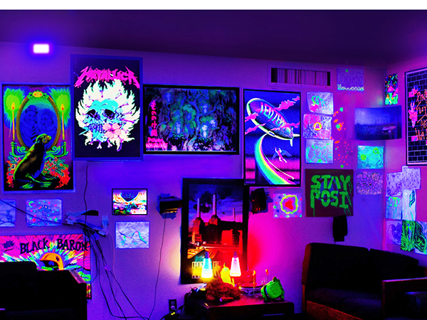 black light for room