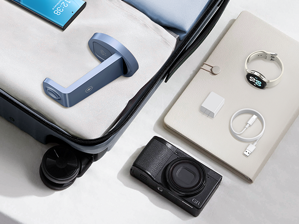 Lightweight and portable samsung charging base