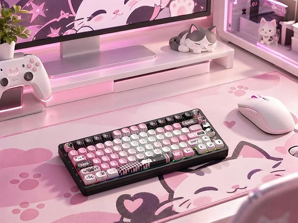 Bring a cozy feline touch to your setup with these cute keycaps featuring a sweet cat theme