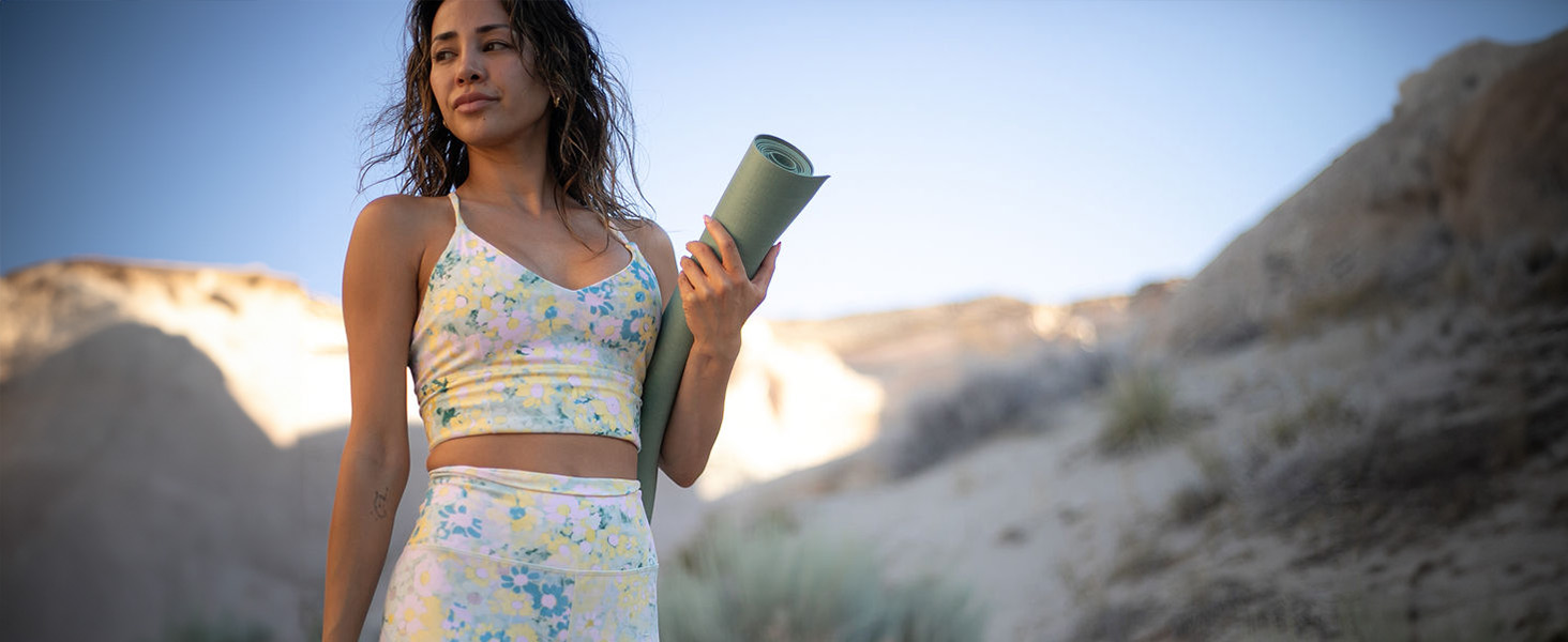 Manduka_Premium_HeroBanner_Desktop_eKOSuperLite_1