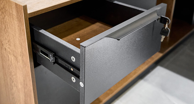 Luxury L Shaped Office Desk with Charging Station &amp;amp; Wireless Charger