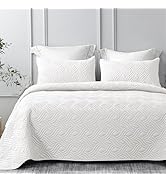 Whale Flotilla Queen Size Quilt Bedding Set, Soft White Quilt Queen Full Size with 2 Pillow Shams...