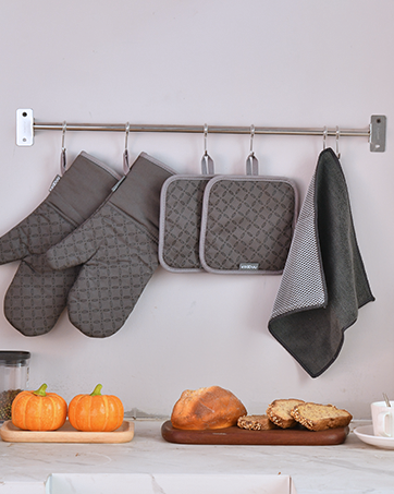 oven mitts