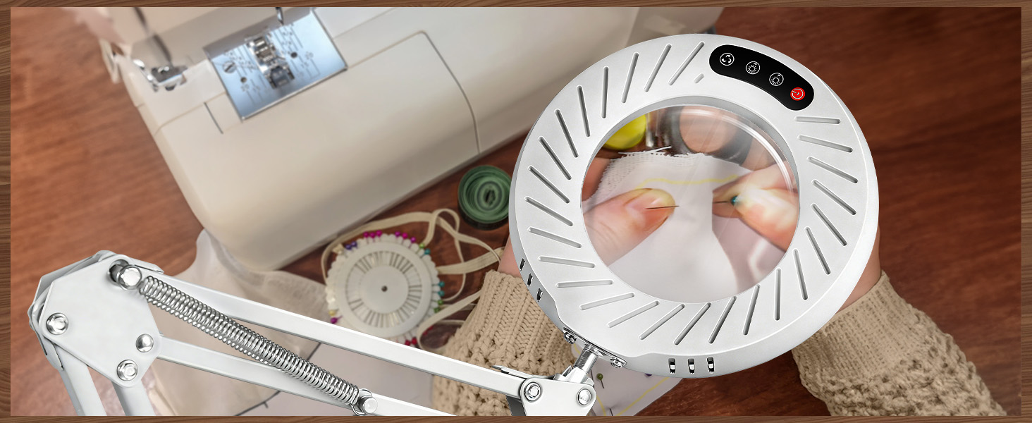 magnifying glass with light