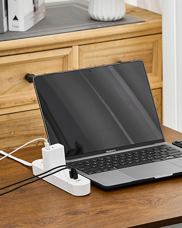 Sakerplus Power Strip