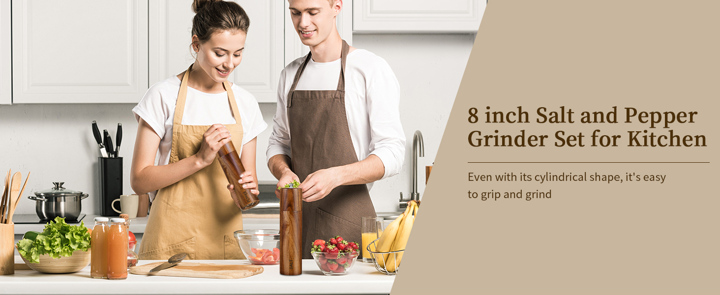 salt and peppe grinder set