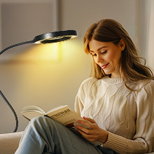 magnifying glass with light