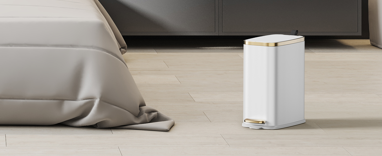 Small trash can with lid for bedroom