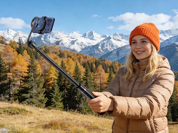 Phone clip for magnetic selfie stick