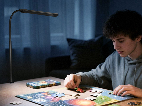 hobby puzzling desk lamp with clamp