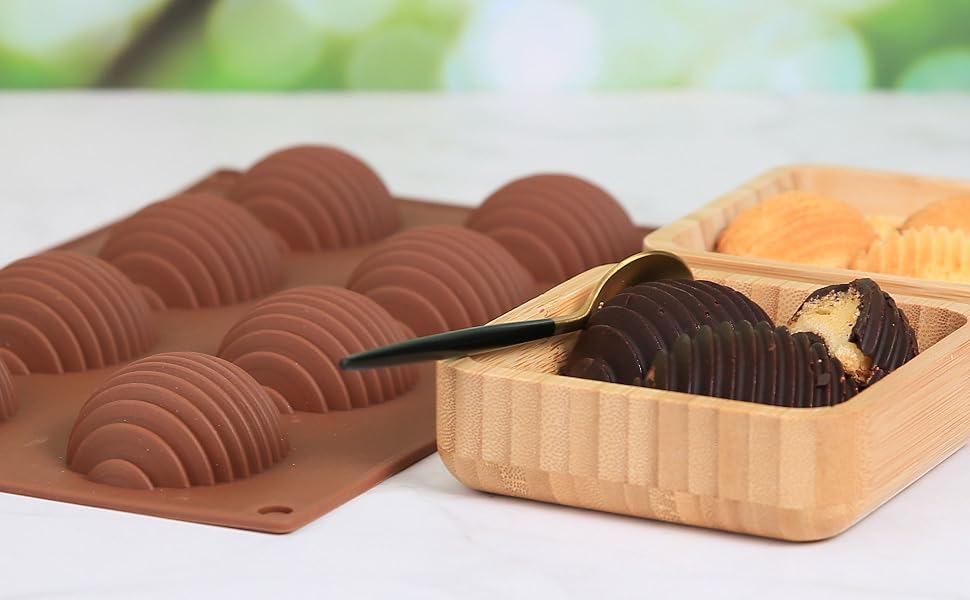 Baking Tools with 3D Striped Egg Shape