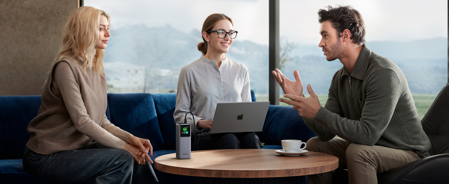 25000mAh portable charger with tft smart display