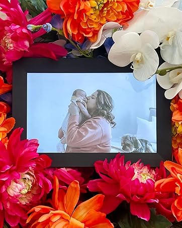 digital picture frame