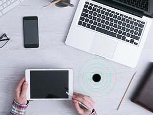 EFFORTLESS CONNECTIVITY Bluetooth 5.0 ensures instant pairing and maintains a strong connection