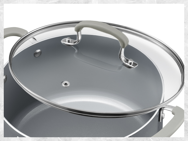 soup pot with lid