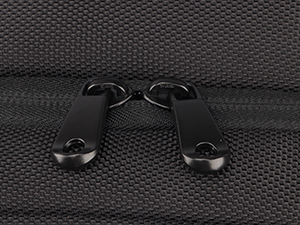 Smooth zipper